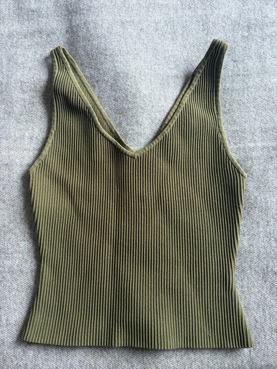 Aritzia Tops - Aritzia Olive Sculpt Knit V-Neck Tank